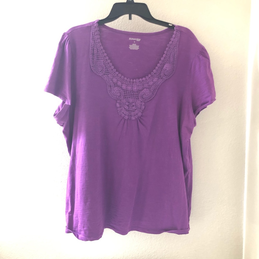 Purple short sleeve crochet neck.